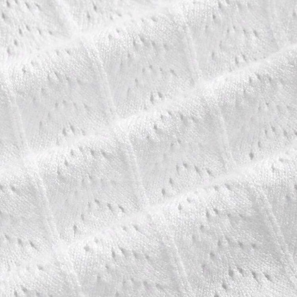 Size: small & medium.  Color: white. - Picture 3 of 3